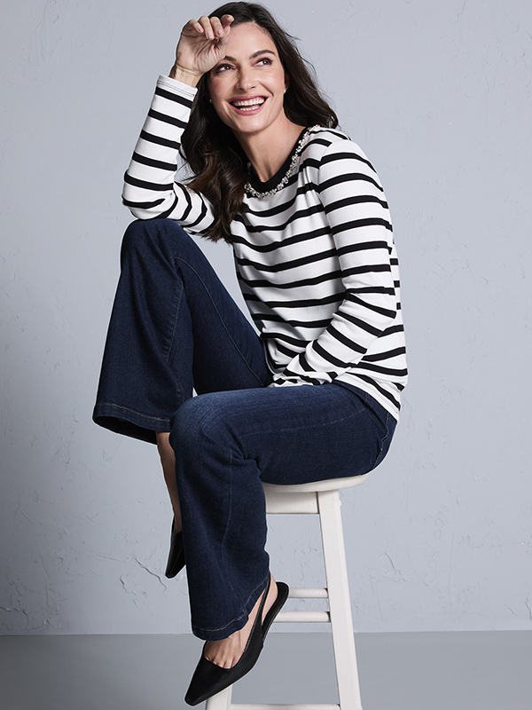 Model Wearing Rafaella Black and White Long Sleeve Sweater Top